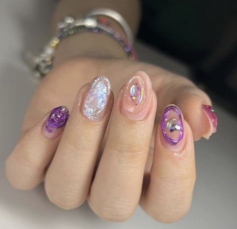 Nails Con Relieve, Nude Nails With Design, Summer Nails Bright, Kylie Nails, Nails With Design, Tape Nail Art, Nails Bright, Beauty Hacks Nails, Hippie Nails