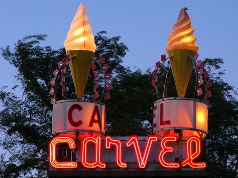 Carvel Ice Cream, Hasbrouck Heights, New Jersey Carvel Ice Cream, Clown Aesthetic, Film Photoshoot, Neon Vintage, Logo Motion, Retro Signs, Cakes Design, Neon Retro, Snoopy Funny