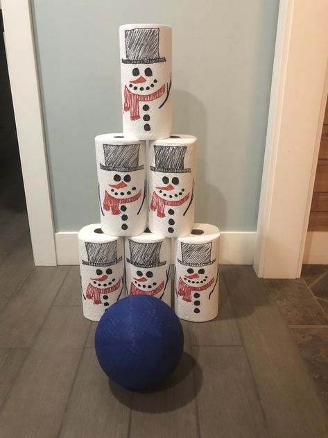 Snowman bowling game Snowman Bowling For Kids, Winter Festival Games, Diy Christmas Party Games, Snowman Bowling, Winterfest Ideas, Preschool Christmas Party, Winter Party Games, Christmas Tree Game, Christmas Party Games For Kids