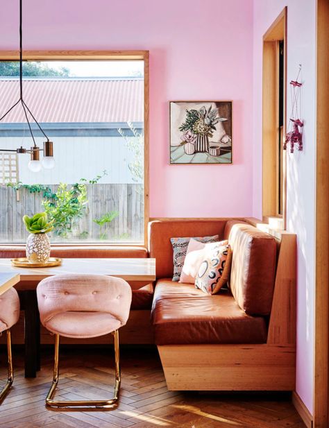 21 built-in bench seats that will inspire you to build your own Australian Home Decor, Built In Bench Seating, Dining Booth, Banquette Seating, Built In Bench, Dining Nook, Australian Homes, Boho Interior, Pink Walls