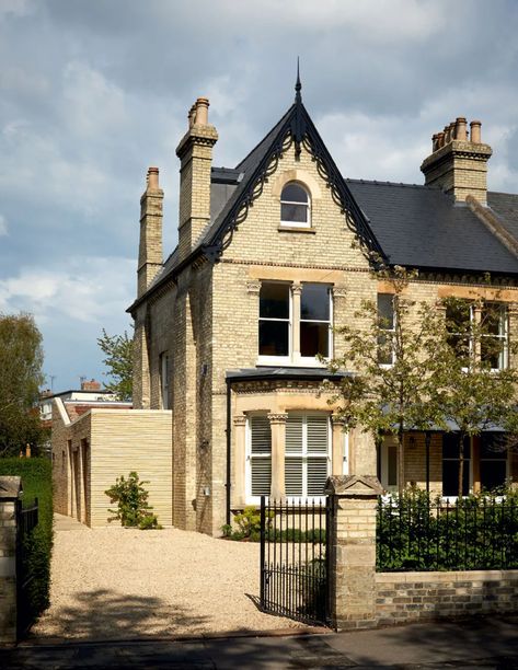 A Victorian house in London undergoes a California-style renovation | House & Garden Houses In California, Renovation House, Oak Handrail, Victorian Exterior, Victorian Renovation, Cambridge House, House In London, Case Study Houses, Cambridge Uk