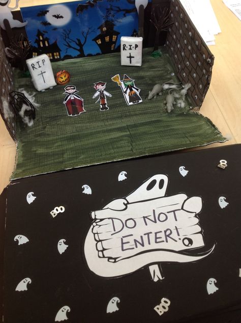 'Haunted House' storybox from my Newham TA group @clpe1 2014 Haunted House Out Of Cardboard Boxes, Haunted House Cardboard Box Ideas, Haunted House Shoebox Project, Shoe Box Diorama Elementary School, Shoe Box Monster Craft, Exterior Halloween Decorations, Shoe Box Art, Shoe Box Crafts, Scary Houses