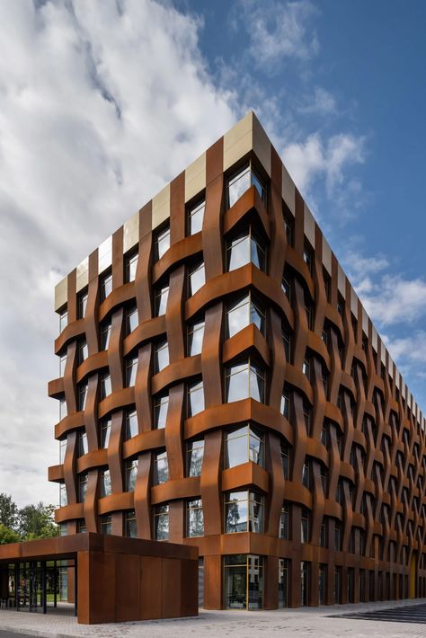 Sergei Tchoban uses Corten steel to create huge basket-weave facade Hotel Bali, Facade Cladding, Weathering Steel, Building Facade, Corten Steel, Project Inspiration, Facade Architecture, Facade Design, Structural Engineering