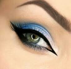 Prom Makeup Ideas, Wedding Makeup Blue, Prom Eyes, Blue Eyeshadow Looks, Blue Makeup Looks, Cute Eyeshadow Looks, Prom Makeup Looks, Royal Blue Prom Dresses, Makijaż Smokey Eye