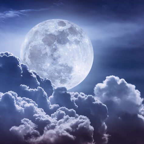 Beautiful Pictures Of The Moon, Picture Of Moon, Moon With Clouds, Moon And Clouds, Full Moon Images, Full Moon Astrology, Full Moon Pictures, Next Full Moon, Moon Astrology