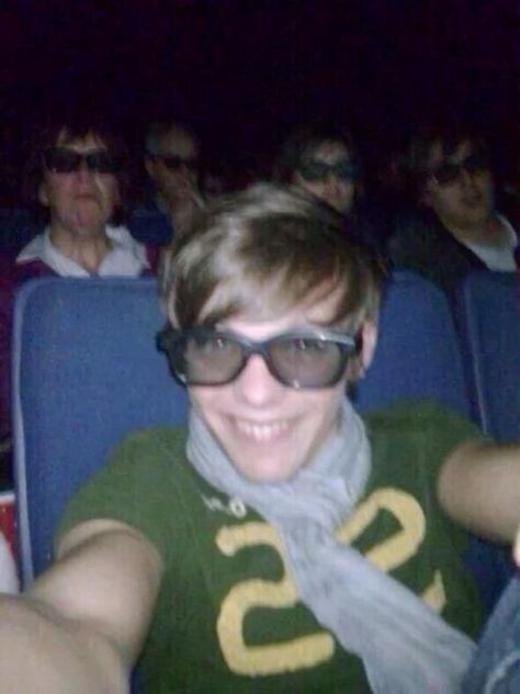 Louis Tomlinson, A Man, Sunglasses, On Twitter, For Sale, Twitter