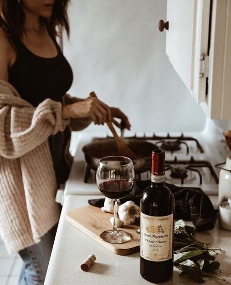 Wine Photography, Wine And Dine, Branding Photoshoot, Jolie Photo, Slow Living, Lifestyle Photography, Food Styling, Dream Life, Photography Inspiration