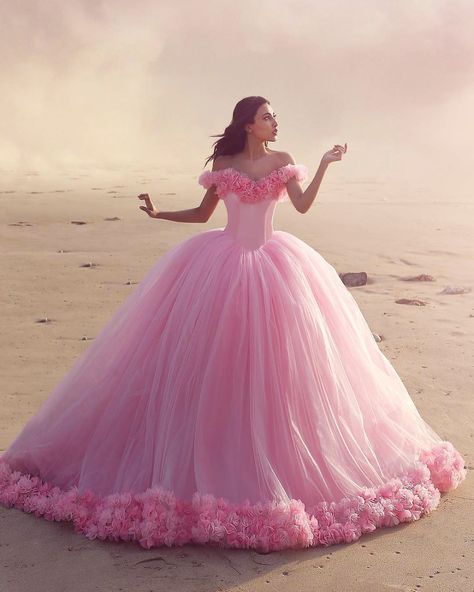 Tulle Quinceanera Dresses, Burgundy Quinceanera Dresses, Burgundy Wedding Dress, Satin Prom Dress Long, Dress Quinceanera, Long Sleeve Ball Gowns, Quinceanera Dresses Pink, Tulle Balls, Lace Ball Gowns