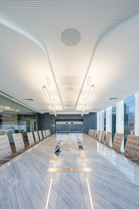 Luxury Office Building Interior Design, Luxury Meeting Room Design Office, Luxury Business Office, Business Building Interior, Luxury Office Interior Ceo, Company Meeting Room, Dream Office Luxury, Ceo Office Design Luxury Modern, Ceo Office Design Luxury