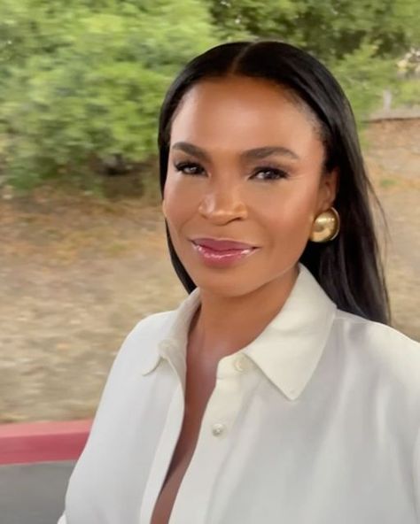 Nia Long on Instagram: "Thank you @esteelauder @stanfordlongevity for a fabulous retreat focused on mind, body, and soul wellness. Beautiful products and beautiful leadership. Thank you! ♥️#esteelauder" Nia Long Long Hair, Swati Nakshatra, Long Long Hair, Big Momma's House, Love Jones, Living Single, Nia Long, Fresh Prince Of Bel Air, Prince Of Bel Air