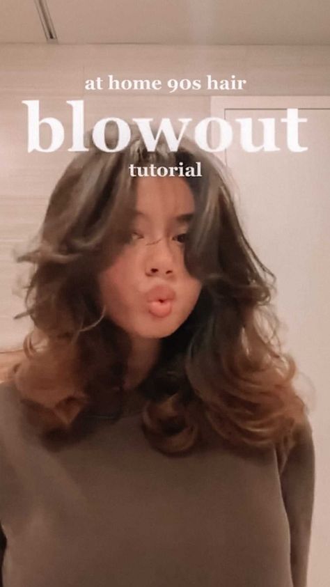 Blowout Hair Short, 90s Hair Blowout, 90s Blowout Hair, Hairstyles Long Bob, Short Hair Blowout, Blowout Hair Tutorial, Hair Blowout, Poofy Hair, 90s Hair