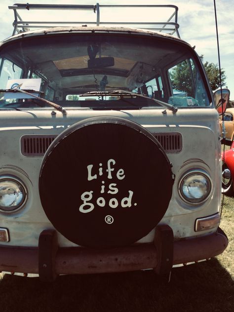 Life is good:) 🤙 The Good Life Aesthetic, Life Is Good Aesthetic, Life Is Good Wallpaper, Stay Happy, The Good Life, Store Interior, Funny Quote, Branding Inspiration, Aesthetic Photo