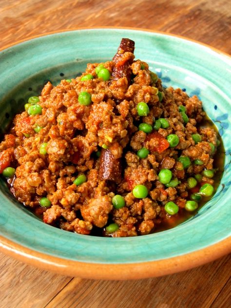 Ground Beef Peas, Mince And Rice, Minced Beef Curry, Beef Curry Recipe, Cape Malay, Cardamom Pods, Minced Meat Recipe, Pakistani Recipes, Malay Food