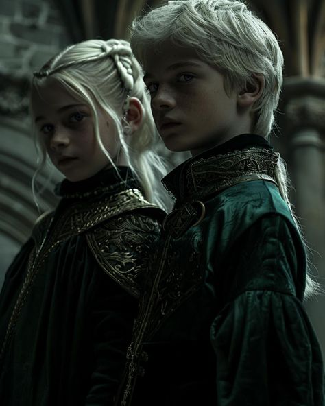 Jaehaera, Jaehaerys and Maelor, Children of Aegon II Targaryen and Helaena Targaryen | Instagram Jaehaerys Targaryen, Aegon Ii Targaryen, Daena Targaryen, Targaryen House, Helaena Targaryen, Aemond Targaryen, Instagram King, Targaryen Art, Targaryen Aesthetic