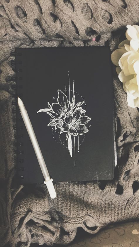 Black Pen Art Flowers, White Pen On Black Paper Drawing Simple, Drawing On Black Paper With White Pen, White Pen Art On Black Paper Mandala, Black Sketchbook Cover Ideas, Sketch Book Cover Design, White Pen Art On Black Paper, White Pen On Black Paper Drawing, Black Paper Drawing Simple