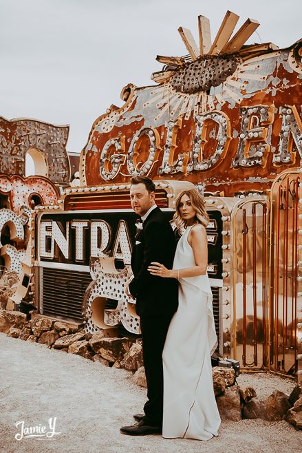 Vegas Neon Museum, Museum Elopement, Las Vegas Neon, Neon Museum Las Vegas, Las Vegas Wedding Photos, Las Vegas Wedding Venue, Vegas Wedding Photos, Las Vegas Wedding Photography, Lake Las Vegas