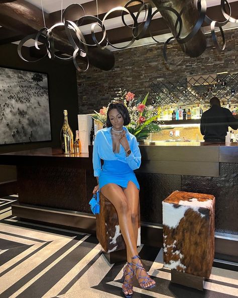 Afternoon Dinner Outfit, Steak House Date Night Outfit, Summer Dinner Date Night Outfit, Blue Brunch Outfit Black Woman, Texas Night Out Outfit, Steak House Dinner Outfit Women, Classy Restaurant Outfit, Restaurant Dinner Outfit, Brunch Dress Outfit Classy