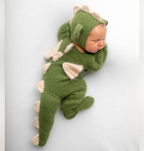 This Childrens Photo Props item by MiracleKnitThings has 69 favorites from Etsy shoppers. Ships from Türkiye. Listed on Aug 10, 2024 Nerdy Newborn Pictures, Newborn Dinosaur Photography, Baby Dragon Costume, Girlie Christmas, Dragon Onesie, Dragon Hat, Newborn Photo Shoots, Newborn Cocoon, Newborn Costume