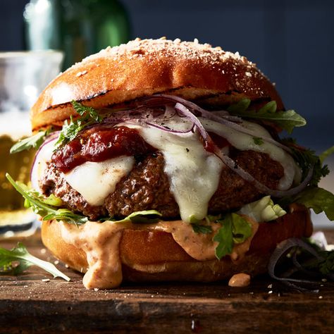 Williams And Sonoma Recipes, Classic Cheeseburger, Tomato Spread, William Sonoma Recipes, Truffle Burger, Fries Recipes, Ultimate Burger, Plant Based Burgers, Seafood Entrees