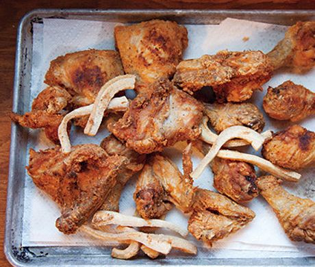 Miss Oras Fried Chicken Photo - Fried Chicken Recipe | Epicurious.com Fatback Recipe, Fried Chicken Recipe, Oven Fried Chicken, Fried Chicken Recipes, Southern Cooking, Fries In The Oven, Chicken Wing Recipes, Wing Recipes, Fried Food