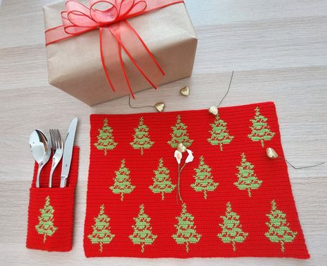 Christmas Crochet Placemats and Cutlery Holder PDF pattern, Crochet Flatware Holder,Christmas Dinner,Flatware Pouch,Christmas Tables Christmas Dinner Decorations, Christmas Tables, Flatware Holder, Crochet Placemats, Christmas Place, Unique Christmas Decorations, Cutlery Holder, Dinner Decoration, Crochet Home Decor