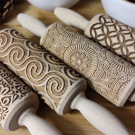 CookieRoll - Etsy Patterned Rolling Pin, Engraved Rolling Pins, Embossed Rolling Pin, Polymer Plastic, Ceramic Tools, Clay Stamps, Rolling Pins, Holiday Pins, Fondant Cupcakes