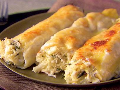 Crab and Ricotta Cannelloni Recipe | Giada De Laurentiis | Food Network Ricotta Cannelloni, Cannelloni Recipes, Resep Pasta, Crab Recipes, Giada De Laurentiis, God Mat, Linguine, Fish Dishes, Seafood Dishes