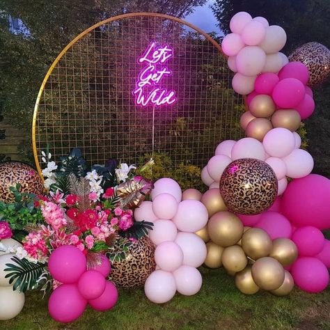 Pink Leopard Party, Animal Print Birthday Party, Leopard Birthday Parties, Gold Balloons Decorations, Leopard Print Party, Leopard Birthday, Pink Party Theme, First Birthday Party Decorations, Wild One Birthday Party