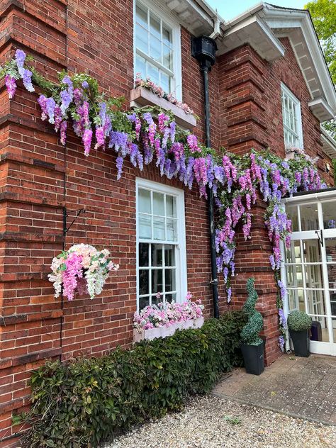 Colourful Wisteria Garland Pink Wisteria Garland Outdoor - Etsy Wisteria Garland, Pink Wisteria, Vines Texture, Aisle Runners, Front Shop, White Cherry Blossom, White Cherries, Shop Decor, Floral Garland