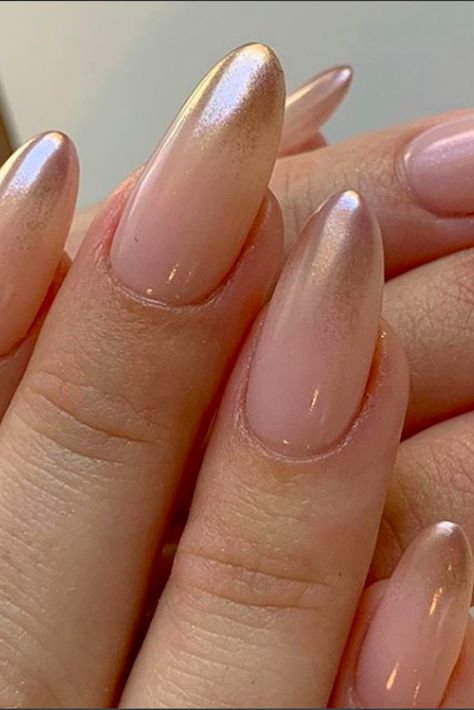 Golden Nails Designs, Almond Nails Pink, Classy Almond Nails, Almond Nails French, Nails Neutral, Neutral Bathroom, Golden Nails, Short Almond Nails, Short Almond