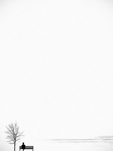 Negative Space Photography, Minimal Photo, Minimal Photography, Space Photography, Minimalist Photography, Foto Art, Yellow Aesthetic, Black White Photos, Negative Space