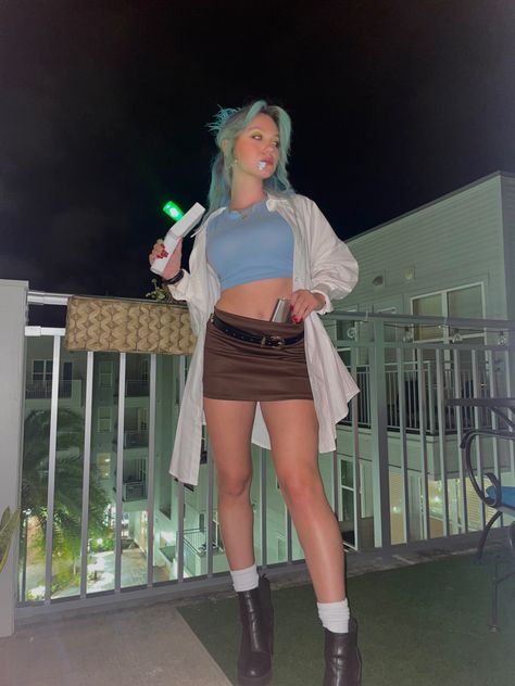 Rick And Morty Costume Ideas, Halloween Costumes Women Cartoon, Rick And North Costume, Women Halloween Costumes 2023, Rick And Morty Outfits Ideas, Rick Sanchez Halloween Costume, Cool Female Halloween Costumes, Halloween Costumes Women Midsize, 2023 Halloween Costumes Women Brunette