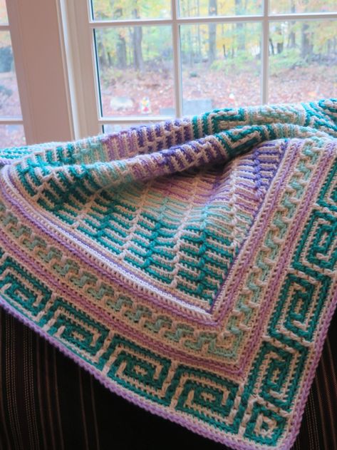 Rainbow Ripples Baby Blanket: A Burst of Color in Every Stitch Mosaic Blanket, Crochet Mosaic, Christmas Mosaics, Rag Rug Tutorial, Crochet Rugs, Crochet Crowd, Rug Tutorial, Winter Crochet, Mosaic Crochet