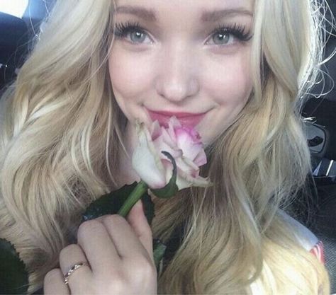 Dove Cameron Style, Liv And Maddie, Disney Channel Stars, Austin And Ally, Disney Stars, Dove Cameron, Free Makeup, I Love Girls, Disney Channel