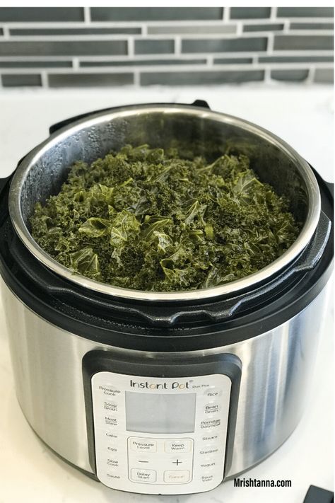 Pressure Cooker Greens, Kale Recipes Instant Pot, Instapot Kale, Instant Pot Kale, Cooked Kale Recipes, Pressure Cooker Quinoa, Cook Kale, Lentil Kale Soup, Instant Pot Veggies