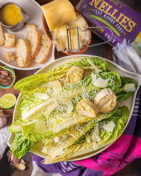 ORIGINAL Tijuana Caesar Salad: A Mexican Classic The Best Caesar Salad, Best Caesar Salad, Healthy Caesar Salad, Classic Caesar Salad, Green Salad Recipes, Caesar Salad Dressing, Caesar Salad Recipe, Creamy Dressing, Romaine Lettuce Salad