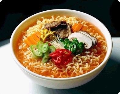 Ramyeon (korean noodles) - YASSSSSS Korean Noodles, Food Street, Cooking Art, Noodle Dishes, Pork Belly, Korean Food, A Bowl, Street Food, Noodles