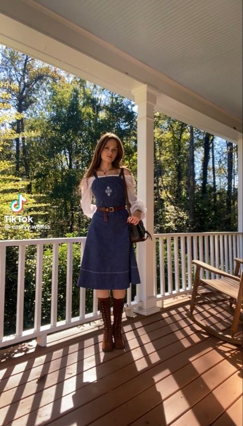 Nostalgic Outfits For Women, 70s Aesthetic Dress, 70s Feminine Fashion, Whimsical Vintage Outfits, Eccentric Aesthetic Fashion, Jean Dress Aesthetic, Dollywood Park Outfit Winter, Little Women Inspired Outfit, Modest 70s Outfits