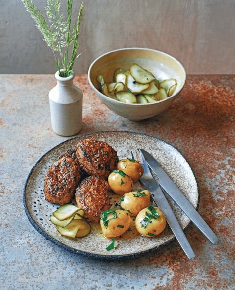 Lena’s Danish Meatballs (Frikadeller) - ScandiKitchen Frikadeller Recipe, Danish Meatballs, Danish Recipes, Nordic Food, Best Meatballs, Scandinavian Food, Danish Food, Pickling Cucumbers, Meatball Recipes