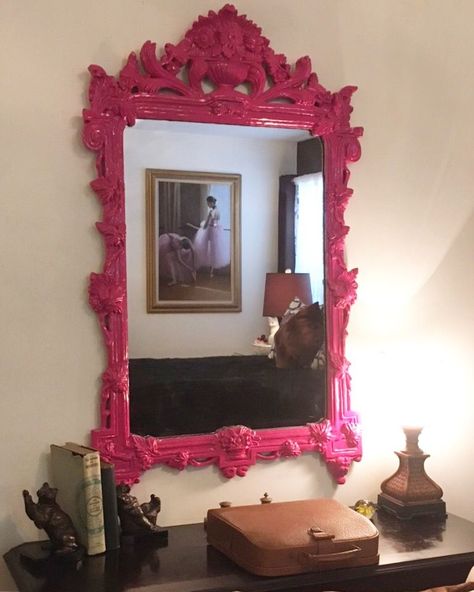 #Painting antiques bright, bold colors is a trend, but some people prefer restoring the traditional finish. What do you think — pretty in pink? #antique #mirror #paint Pink Mirror Frame, Painted Mirror Frame, Spray Paint Mirror, Neon Furniture, Mirror Spray Paint, Painting Mirror Frames, Spray Paint Furniture, Baroque Mirror, Mirror Paint