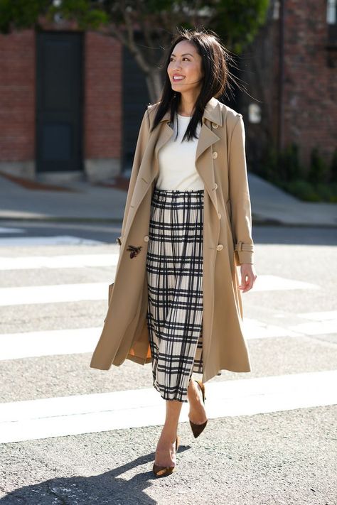 Spring Forward Trent Coat, Coats Outfits, Skirts Outfits, Corporate Wear, Spring Forward, Rock Outfit, Work Chic, Future Style, Classy Style