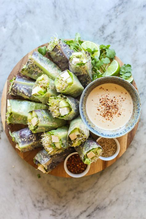 Spicy Tahini Sauce, Tahini Dipping Sauce, Avocado Tofu, Garden Lettuce, All The Healthy Things, Summer Roll, Rice Paper Wrappers, Broccoli Sprouts, Summer Rolls