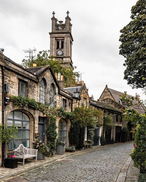 Michael Sparrow on Instagram: “First stop on our little holiday in Edinburgh had to be this beautiful street, with it’s cobbles and pretty greenery. Very handy as it was…” Scotland Landscape, Beautiful Streets, Edinburgh Scotland, New Town, Scotland Travel, Old World Charm, Wales England, Kiev, Ferry Building San Francisco