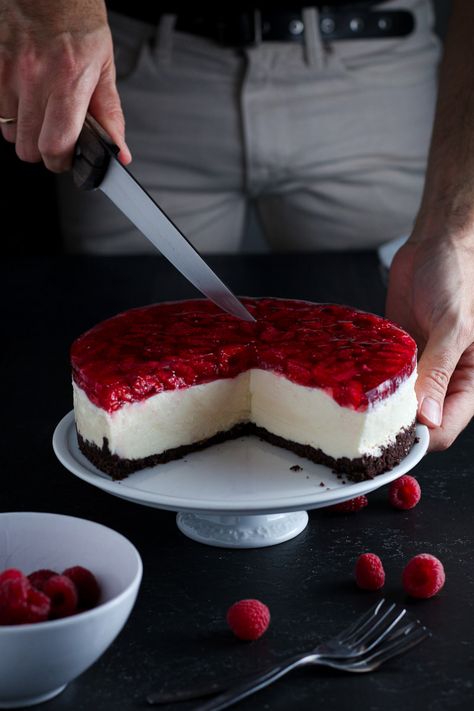 Unbaked Cheesecake, Jelly Cheesecake, Jello Cheesecake, Birthday Cheesecake, Raspberry Jelly, Jello Cake, Cheesecake Toppings, Homemade Jelly, Cake Recipe Easy