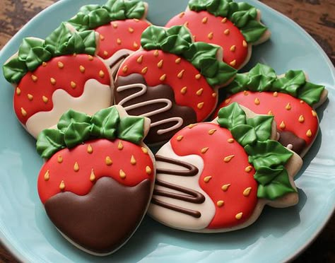 Chocolate Dipped Strawberry Cookies | Design is almost an ex… | Flickr Kids Cupcakes, Valentine Sugar Cookies, Cupcakes Decorating, Covered Strawberry, Sugar Cookie Ideas, Cupcakes Ideas, Strawberry Cookies, Designer Cakes, Summer Cookies