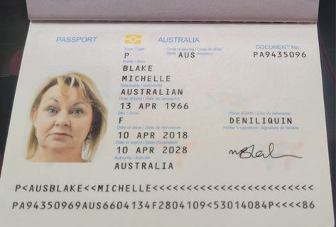 Drivers Licence Photo, Licence Photo, Australia Passport, Private Number Plates, Australian Money, Drivers Licence, Learning Web, Fake Pics, Passport Online