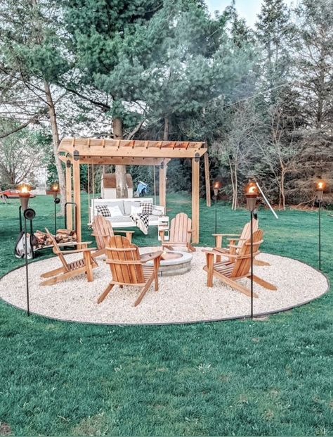 Dream Fire Pit, Big Outdoor Fire Pit Ideas, Huge Yard Ideas, Large Country Backyard Ideas, Big Firepits Backyard, Outside Hangout Area, Acre Backyard Ideas, Backyard Bonfire Ideas, Pergola With Fire Pit