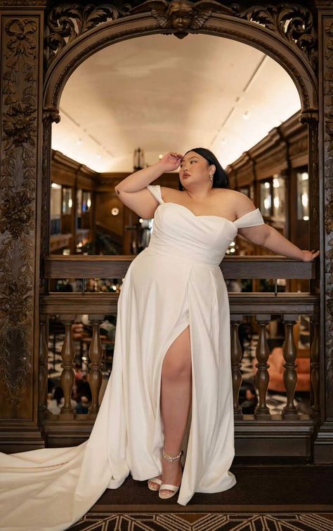 Studio Levana, Curvy Wedding Dress, Curvy Wedding, Wedding Dresses Whimsical, Plus Wedding Dresses, Timeless Wedding Dress, Plus Size Wedding Gowns, Plus Size Bride, Curvy Bride