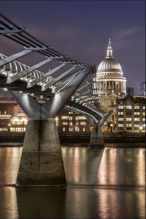 London Millenium Bridge, Millenium Bridge London, Millenium Bridge, London Vibes, London Dreams, British Architecture, London Architecture, London Bridge, London Calling