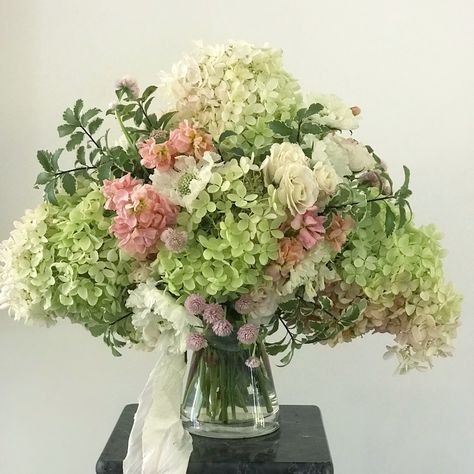 Pink White Green Flower Arrangements, Light Pink And Green Bouquet, Green And Pink Flower Bouquet, Pink And Green Garden Party, Bridal Bouquet Pink And Green, Pink And Green Bridal Bouquet, Pink White Green Bouquet, Green And Pink Centerpieces, Pink And Green Bridal Shower